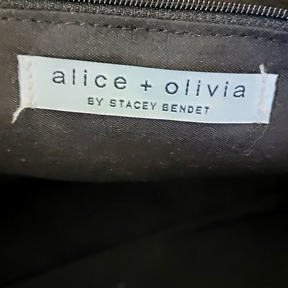 Alice + Olivia Daisy Print Duffle Bag Black - Picture 5 of 9